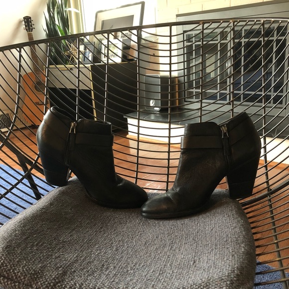 Dolce Vita soft leather ankle boots (fits 7.5-8.5) - Picture 6 of 8